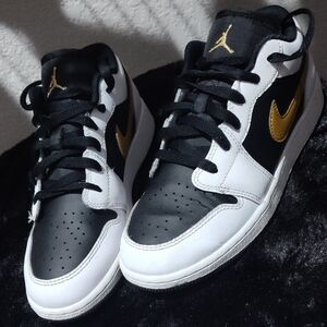 Jordan Kids Sneakers Black White Gold